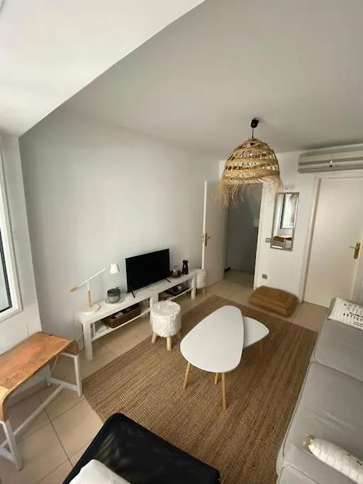 La Casa De L'Escala - Maison Typique Renovee Dans La Vieille Ville 0*,  Španělsko